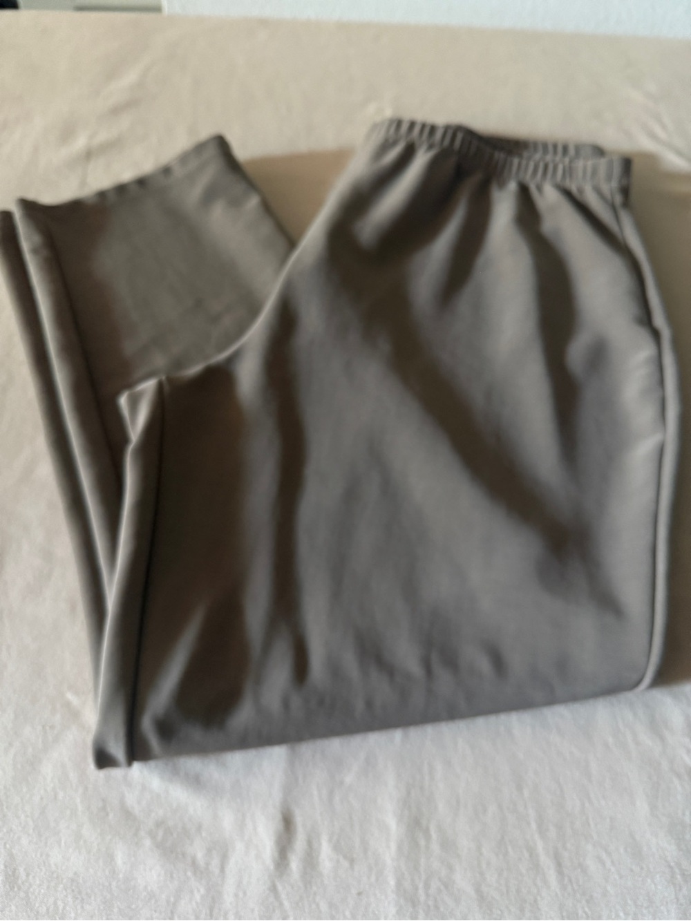 Susan Graver Men's Elastic-Waist Sweatpants in Light Taupe